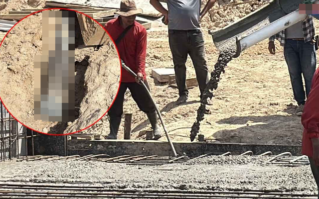 Đang đứng cạnh xe trộn bê tông, thợ hồ bỗng phát hiện thứ rơi ra bên dưới: Vừa nhìn kỹ đã vội tháo chạy