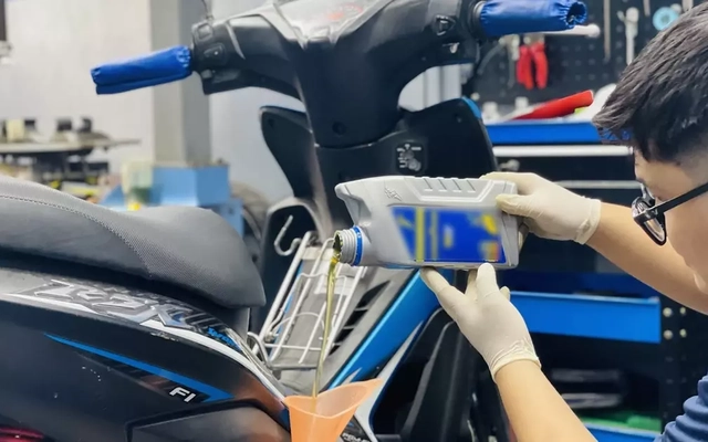 Xăng E10 áp dụng toàn quốc: Chủ xe cần lưu ý những gì?