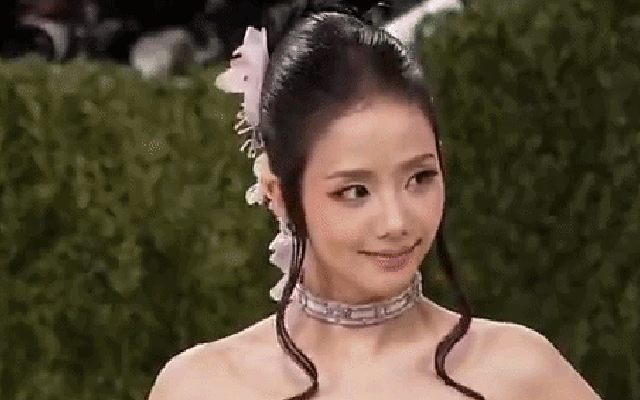 Sốc: Jisoo (BLACKPINK) bị tố lấy cắp quần áo