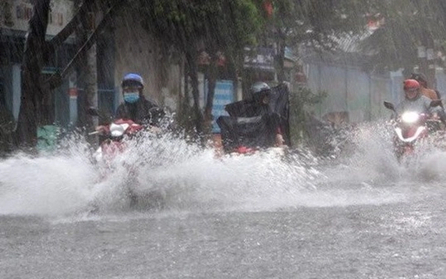 Tin mới nhất về đợt gió mùa đông bắc đang tràn xuống miền Bắc, gây mưa rất to