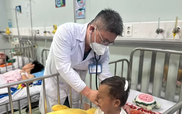 Luật sư phân tích tình tiết tăng nặng đối với cặp đôi đánh đập bé trai 2 tuổi đến nguy kịch