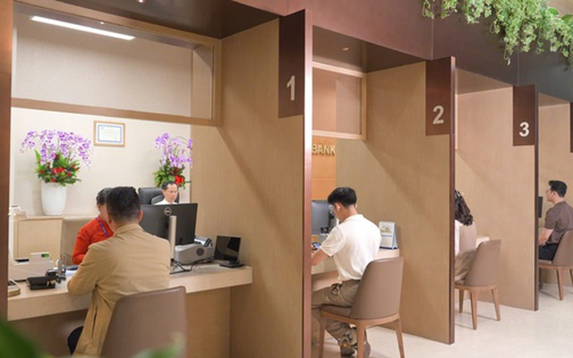Ngân hàng ồ ạt cắt giảm hàng ngàn nhân sự, AI có phải là nguyên nhân chính?