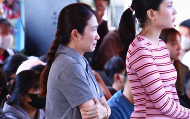 Nữ MC nổi tiếng miền Nam phải bấm tay, siết chặt cơ thể: "Tôi day dứt vô cùng"