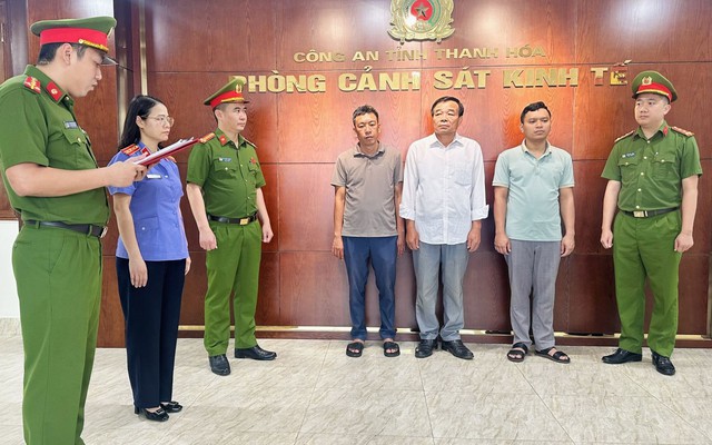 Bắt tạm giam nguyên chủ tịch xã Phạm Văn Nhị và 2 chủ doanh nghiệp