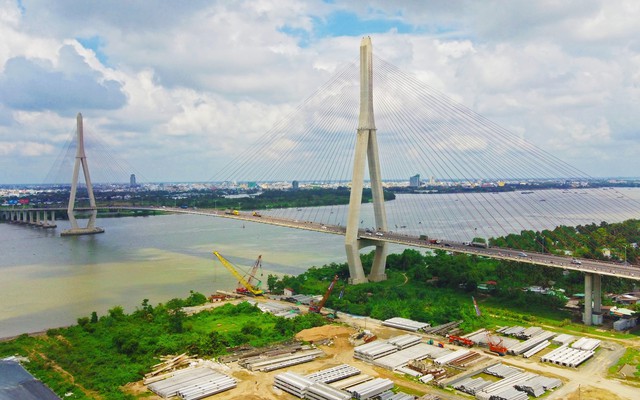 Khối bê tông từ độ cao hàng chục mét đổ sập hoàn toàn, nhưng Việt Nam vẫn thành công đưa công trình hơn 340 triệu USD về đích và lập kỷ lục Đông Nam Á