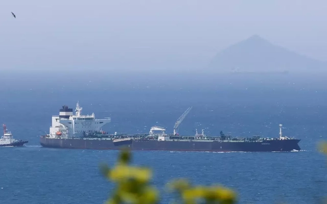 Reuters: UAE bí mật đưa tàu chở dầu qua eo biển Hormuz