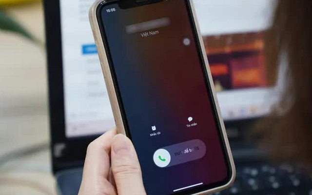 Ngân hàng phát cảnh báo đỏ về cuộc gọi lạ có khả năng chiếm quyền điện thoại, trộm sạch tiền