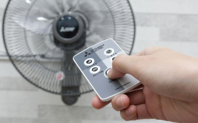 Rút phích cắm khi quạt vẫn đang chạy có sao không? Giật mình biết đáp án