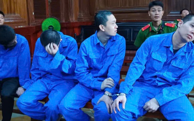 "Bảo kê" vỉa hè, 5 thành viên tổ trật tự đô thị hầu tòa