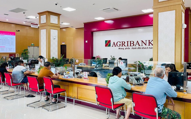 Từ hôm nay (1/6), loạt ngân hàng Vietcombank, Agribank, VietinBank,... áp dụng quy định mới
