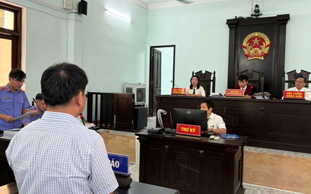 Nguyên Giám đốc CDC Thừa Thiên - Huế từ chối nhận tiền "cám ơn" của Công ty Việt Á