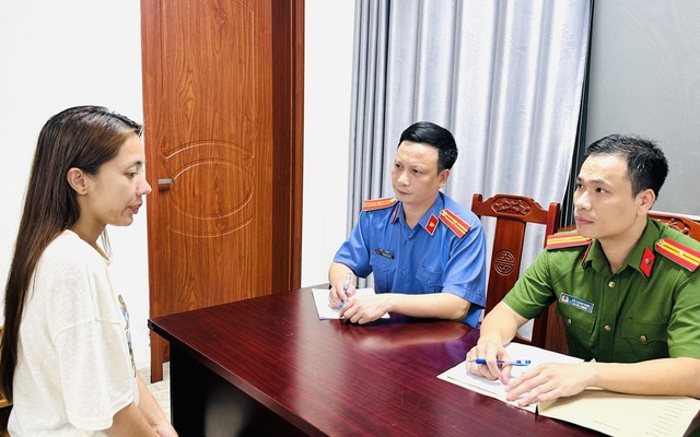 Ra quyết định khởi tố phó giám đốc công ty trang sức Đào Thùy Trang SN 1999