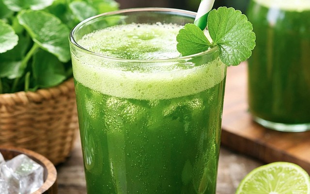 Vì sao người xưa thích trồng cây rau má quanh nhà?