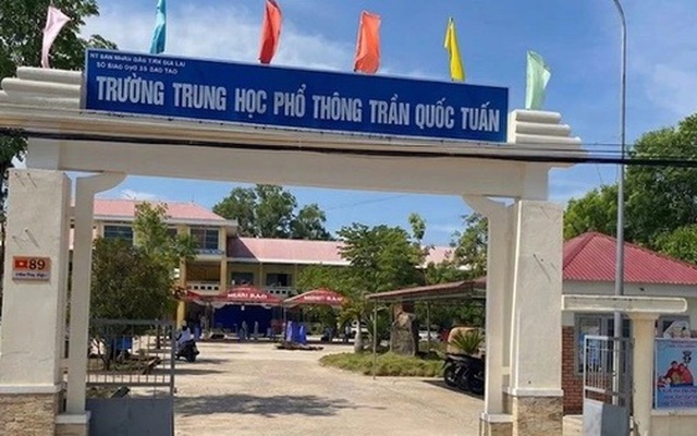 Xin đi vệ sinh rồi mang điện thoại vào phòng thi, 1 thí sinh bị đình chỉ