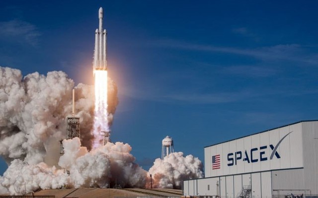Từ startup trong gara đến siêu kỳ lân 1.800 tỷ USD: SpaceX biến canh bạc 20 năm của phố Wall trở thành 'cỗ máy in tiền'