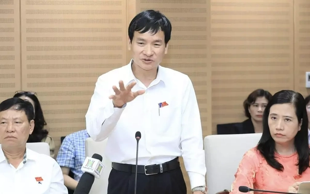 Bí thư xã ở Hà Nội đề xuất mua cho mỗi trưởng thôn một chiếc xe đạp để đi thăm hỏi bà con