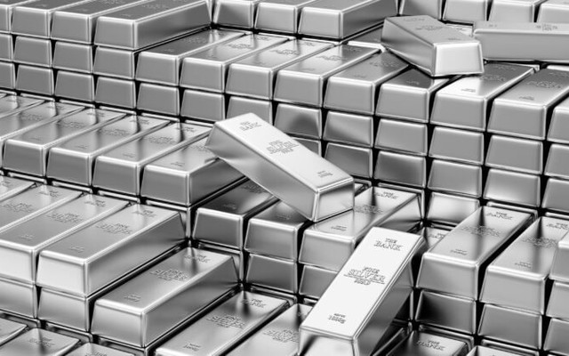 Quỹ bạc lớn nhất thế giới tiếp tục “xả hàng”, bán ròng hơn 58 tấn chỉ trong một tuần