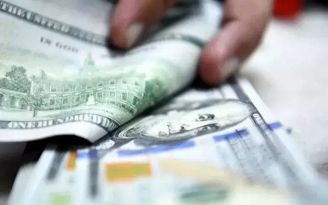 Giới siêu giàu Mỹ tích trữ tiền mặt kỷ lục