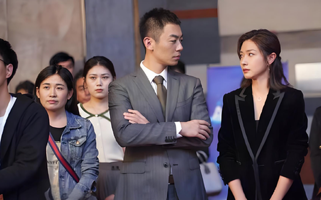 Tôi muốn kể cho mọi người biết bộ mặt thật của vị sếp mới, bởi tôi từng sống với anh ta 7 năm nhưng lại sợ chuốc phiền phức