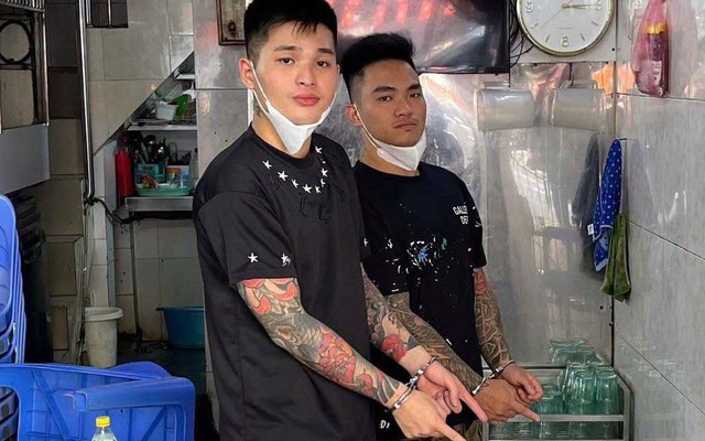 Vụ dùng điếu cày đánh bạn trai người yêu cũ: Nghi phạm thứ hai ra đầu thú