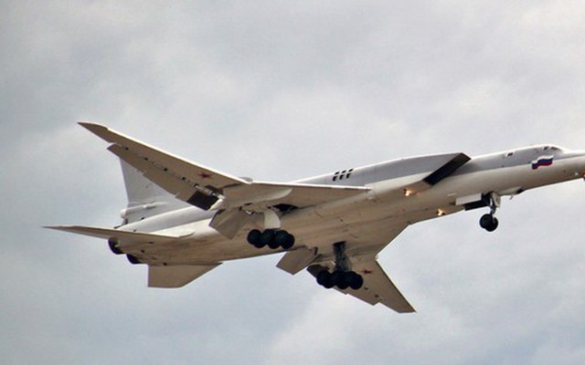 Máy bay ném bom Tu-22M3 của Nga gặp nạn khi hạ cánh