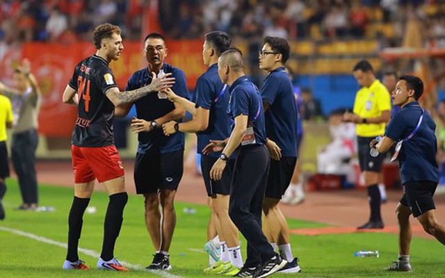 Ninh Bình FC bất ngờ chia tay trợ lý cũ của HLV Park Hang-seo