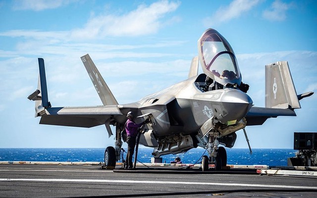 Tiêm kích F-35C đang 'đốt cháy' tàu sân bay USS Gerald Ford