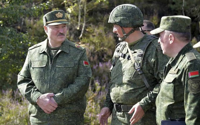 Tổng thống Lukashenko thừa nhận Belarus 'nằm gọn trong lòng bàn tay Ukraine'