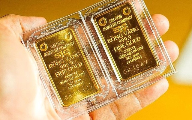 Giá vàng hôm nay 17/6 vẫn tăng mạnh, chuyên gia dự đoán "ngưỡng cửa" quyết định để phi mã