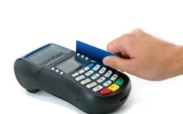 Công an cảnh báo tới tất cả những ai sử dụng dịch vụ “đảo thẻ tín dụng”, rút tiền trái quy định qua máy POS