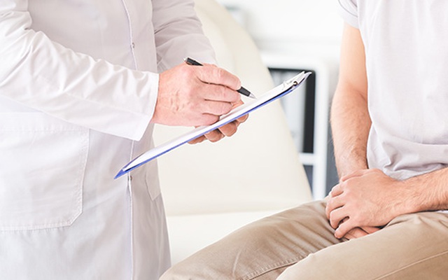 Người đàn ông 34 tuổi phát hiện ung thư sau một dấu hiệu tưởng chừng rất bình thường