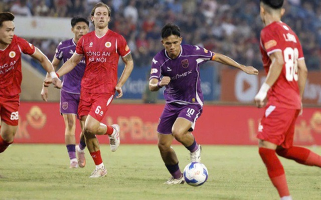 V-League nghẹt thở với những cuộc đua kịch tính