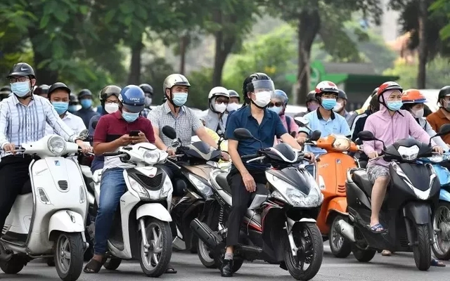 Hà Nội: Mức hỗ trợ 5 triệu đồng chuyển đổi xe xăng sang xe điện còn thấp