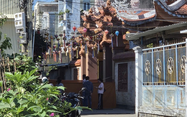 Phát hiện thi thể trẻ sơ sinh trước cổng chùa ở Quảng Ngãi