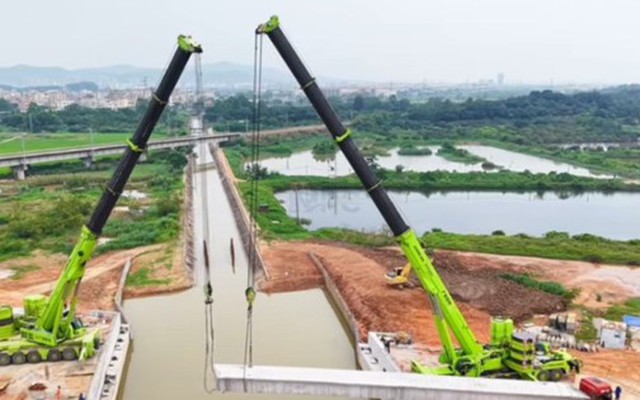 Phát hiện đoàn xe Trung Quốc chở hơn 1.000 tấn thiết bị, di chuyển 100 km giữa đêm, thực hiện nhiệm vụ thần tốc chỉ trong 24 giờ