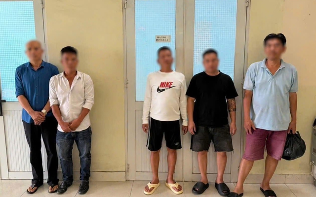 Công an điều tra các giao dịch từ 1 triệu đến 14 triệu đồng: 5 người đàn ông bị bắt
