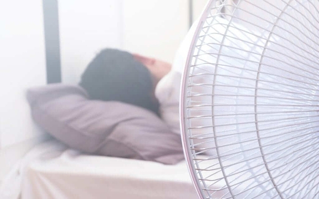 Kiểu bật quạt qua đêm khi đi ngủ được cảnh báo không nên: Nhiều nhà vẫn đang làm mỗi ngày