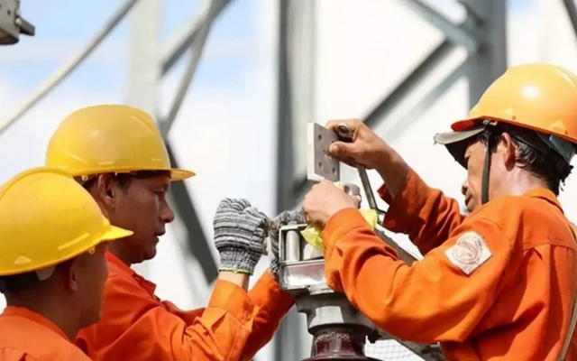 Hàng hóa khác dùng càng nhiều càng rẻ, vì sao điện dùng nhiều lại đắt?