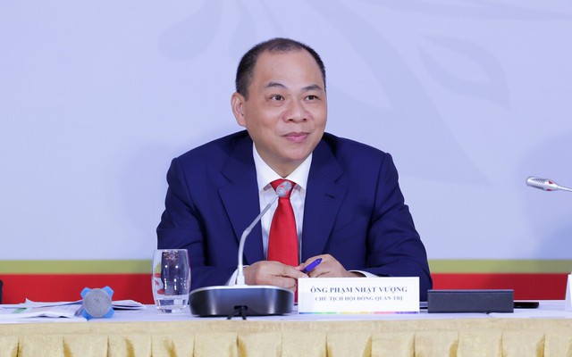 Ngân hàng chi 6,8 tỷ thưởng nhân viên dịp tỷ phú Phạm Nhật Vượng là cổ đông mới