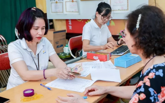 Vụ cụ bà 97 tuổi nhận lương hưu: BHXH Hà Nội lên tiếng, đề xuất bỏ giới hạn giấy ủy quyền