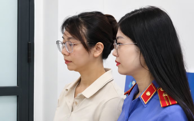 Thi hành lệnh bắt tạm giam nguyên kiểm sát viên Lê Thị Hồng Nhung