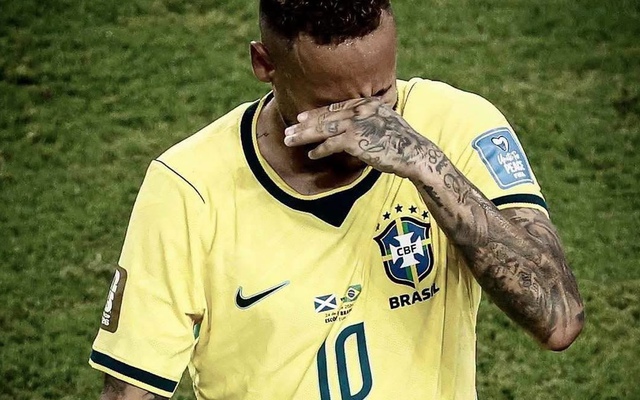 Neymar bật khóc!