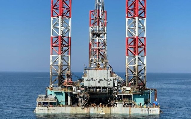 Iran lắp đặt giàn khoan khổng lồ tự chế tại Vịnh Ba Tư