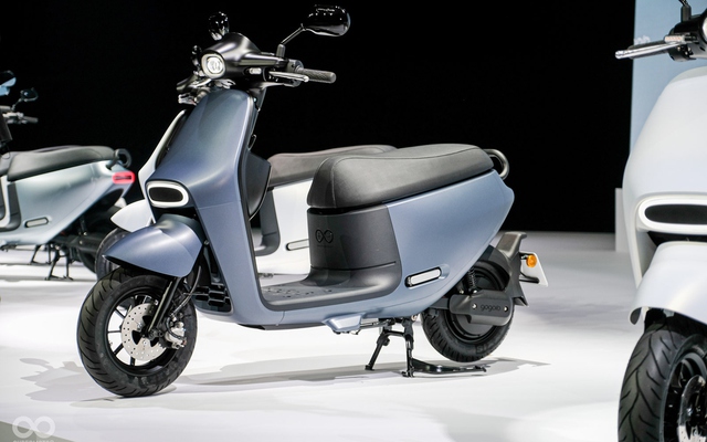 Mẫu xe máy điện mới ra mắt: Thiết kế thông minh, cốp "khủng", cạnh tranh Honda Vision