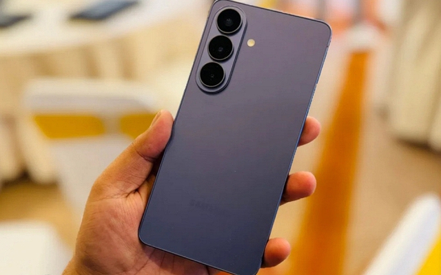 Chiếc điện thoại mới nhất của Samsung giảm giá 6 triệu đồng