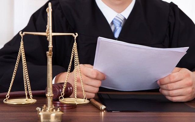 Ngân hàng bắt mua bảo hiểm nhân thọ 150 triệu mới cho vay, đến khi yêu cầu bồi thường 6,5 tỷ thì công ty từ chối: Tòa phán thế nào?