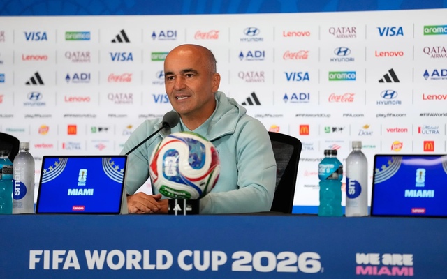 HLV Bồ Đào Nha: 'Ronaldo chơi rất, rất tốt'