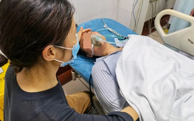 Ướt mưa 10 phút, người phụ nữ "thập tử nhất sinh" vì bệnh não: Bác sĩ cảnh báo 3 dấu hiệu cần tới bệnh viện ngay!