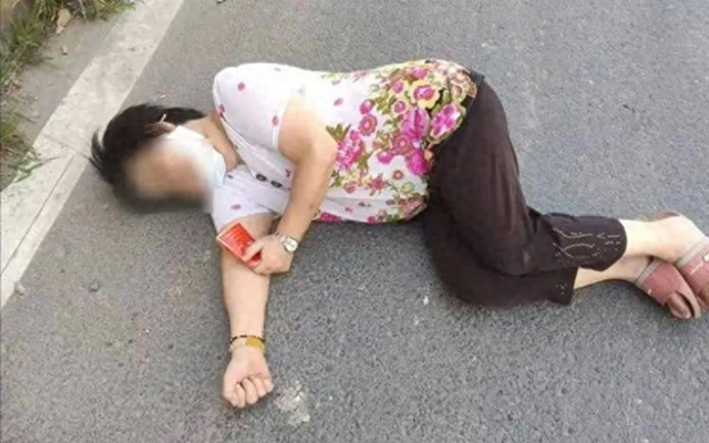 Người phụ nữ 56 tuổi tử vong vì đột quỵ dù ăn uống thanh đạm, thích tập thể dục: 3 thói quen nhiều người tưởng tốt nhưng lại phản tác dụng