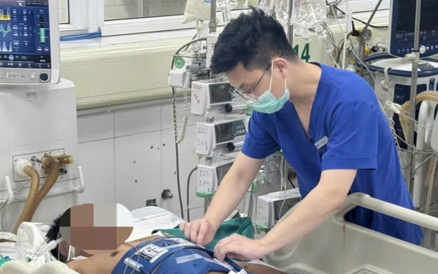 Bị điện giật ngừng tim, người đàn ông sống sót nhờ cách sơ cứu ít người biết
